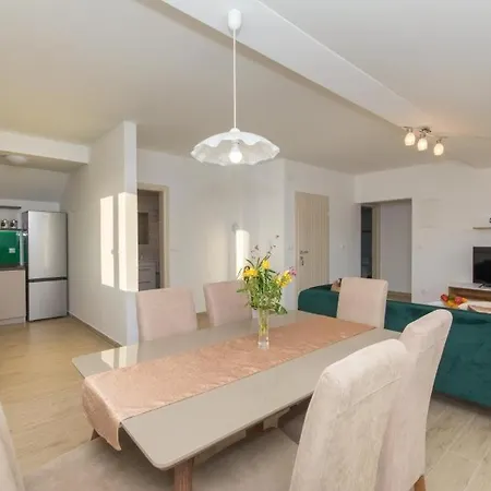 Apartmán In Kastel Novi Mit Meerblick, Balkon, Klimaanlage, W-lan 5110-1 Kaštela
