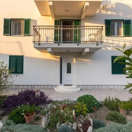 Apartmán In Kastel Novi Mit Meerblick, Balkon, Klimaanlage, W-lan 5110-1 *